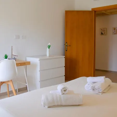 Dimora In Stile Mediterraneo - 5min Budoni Apartment
