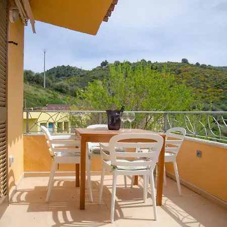 Dimora In Stile Mediterraneo - 5min Budoni Apartment